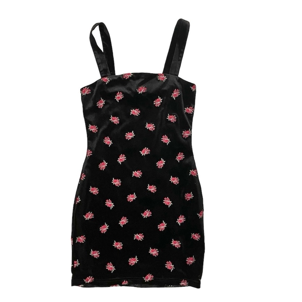 Forever 21 black body con strappy mini dress